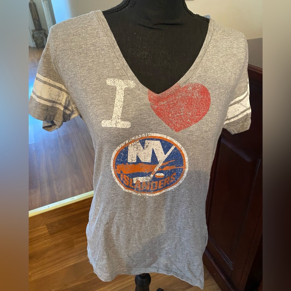G-III 4her by Carl Banks Womens Sz Large Gray NY Islander’s Short Sleeve T Shirt
